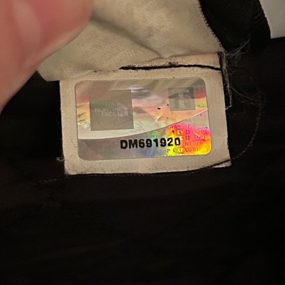 The North Face Black Quilted Jacket, size S - Picture 9 of 13